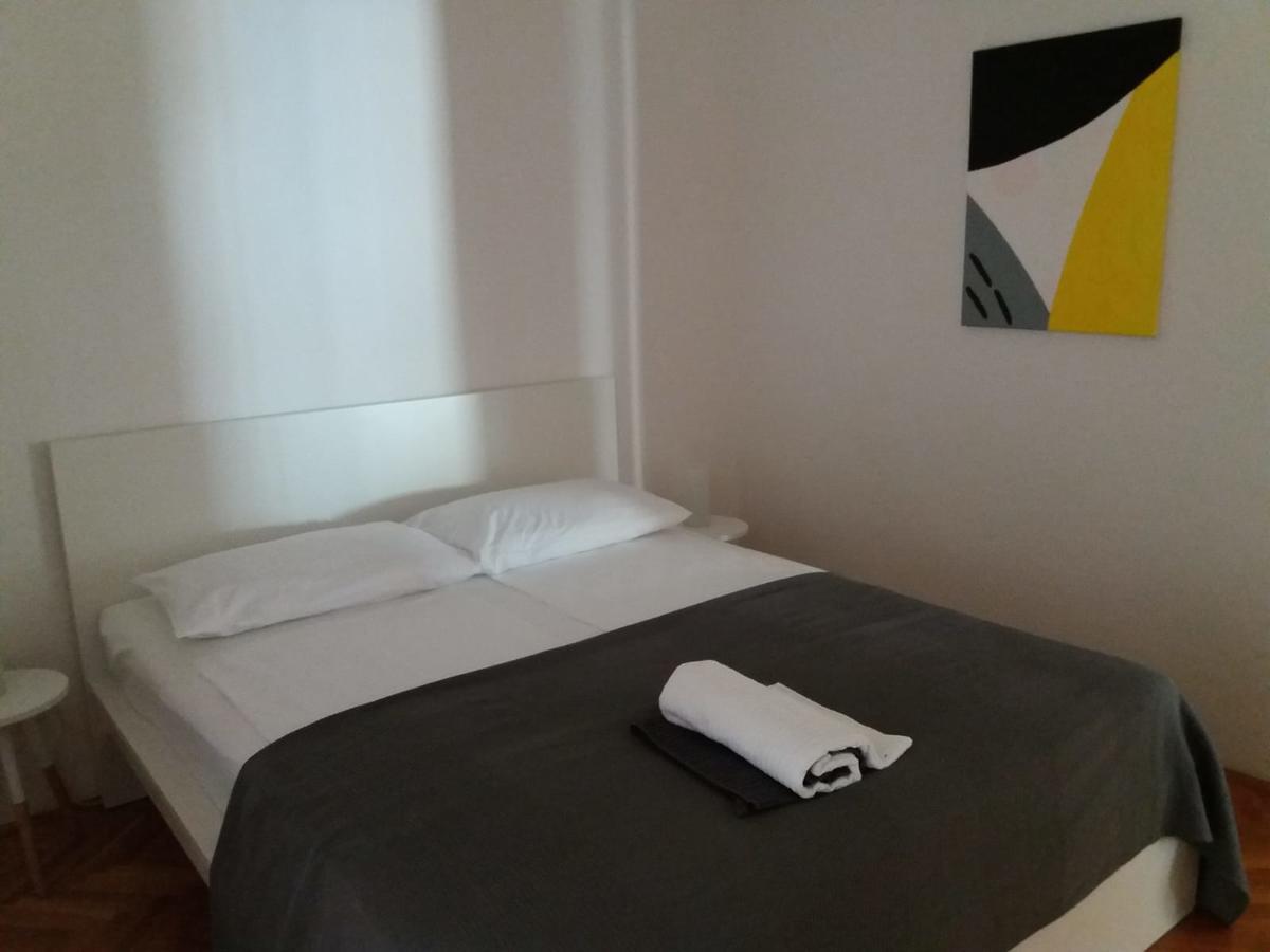 Apartments Villa Karme เบรลา ภายนอก รูปภาพ