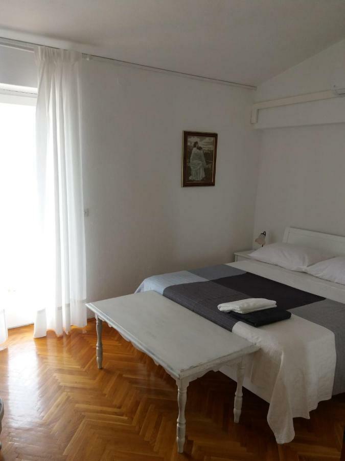 Apartments Villa Karme เบรลา ภายนอก รูปภาพ